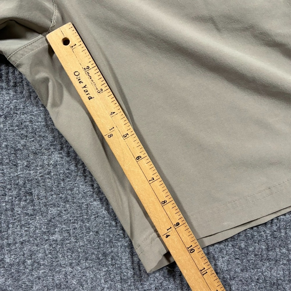 Columbia Mens Cargo Shorts Size 36 Omni-Shield Khaki Hiking Outdoor Performance - Picture 8 of 11